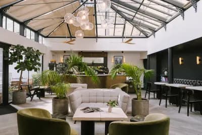 London luxury apartment interior